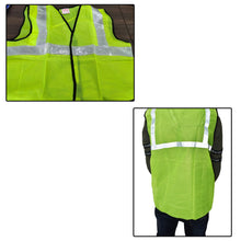 7437 green safety jacket for having protection against accidents usually in construction areas 1
