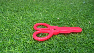1587 plastic scissors
